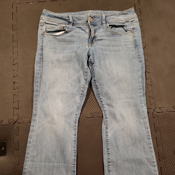 Light Wash American Eagle Jeans - Picture 1 of 4